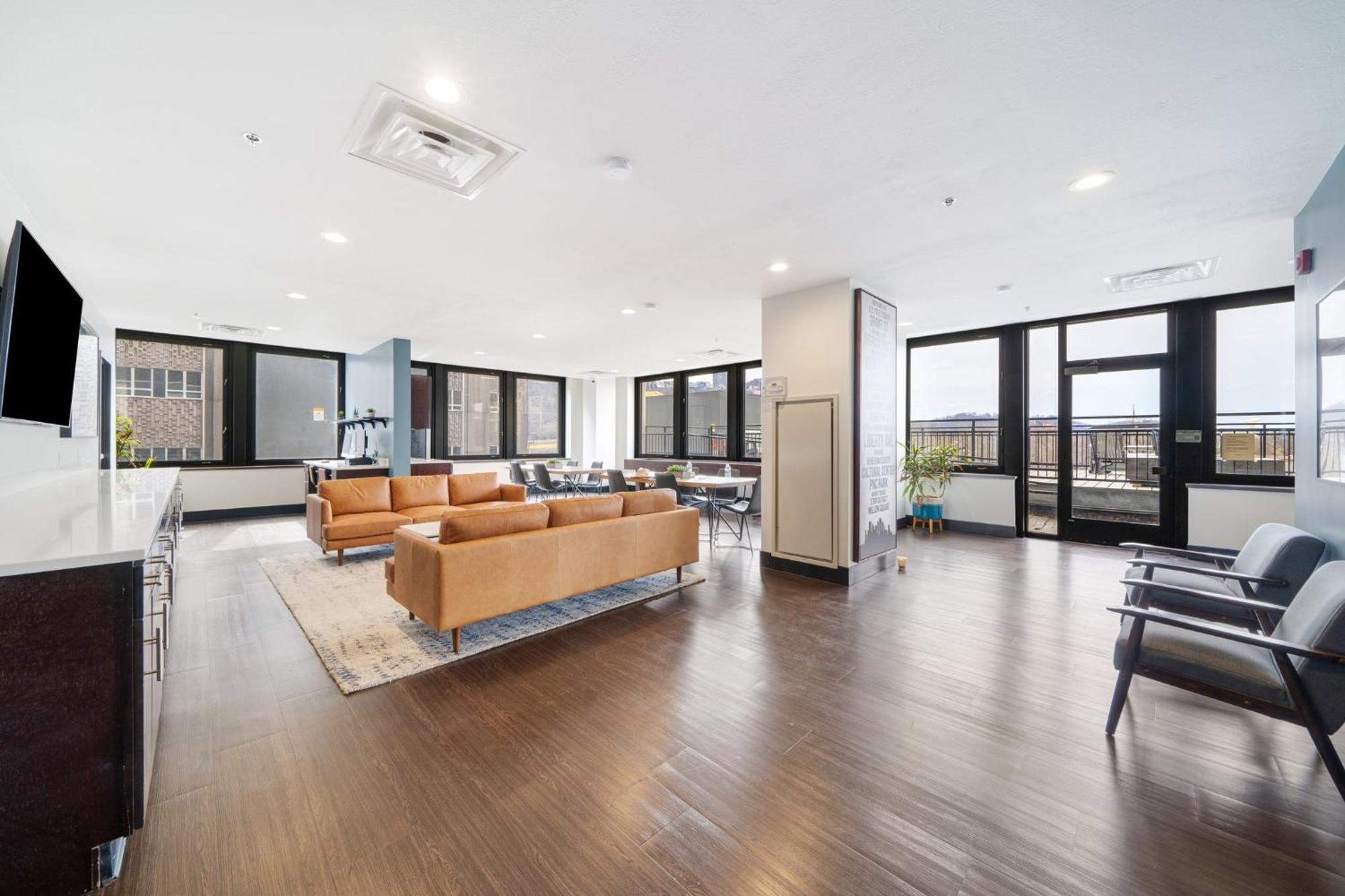 Vibrant Luxury Prime Location 24-7 Onsite Parking Gym Lounge Pittsburgh Exterior foto